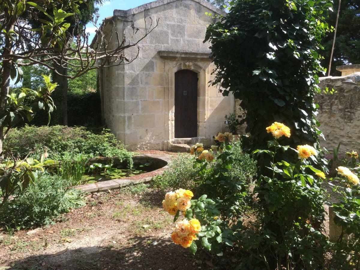 Villa Mas De La Chapelle Sainte-Elisabeth Tarascon Exterior foto